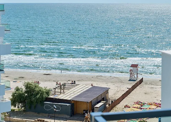 Summer Infinity Apartment Beach Resort